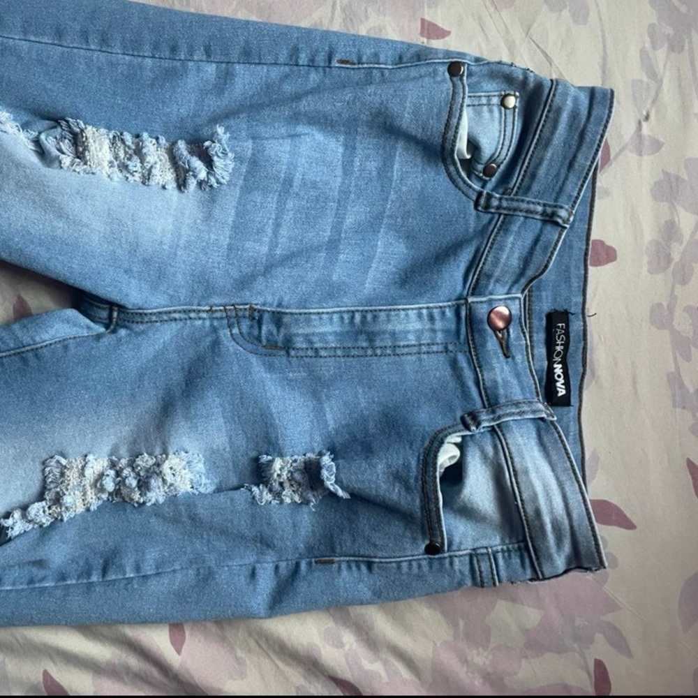 Say Yes to the Distress Jeans - Light Blue (Fashion Nova)